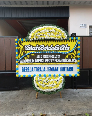 Papan Bunga Duka di Salaman